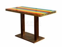 多色彩虹條個性西餐廳桌子