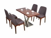 個性鋼木餐桌配北歐風餐椅