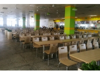 廣東技師學院三樓餐廳桌椅